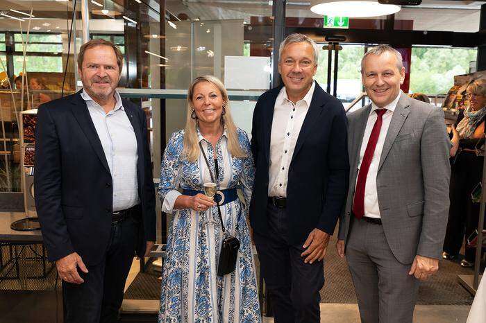 Andreas Geiger, Bettina und Fritz Strobl sowie Paul Bacher