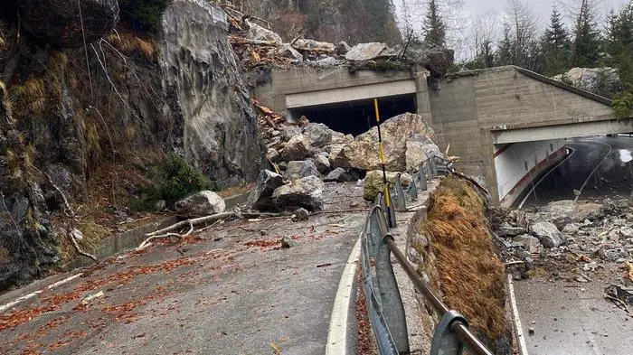 Anfang Dezember 2023 verlegte ein massiver Felssturz die Plöckenpass-Straße auf italienischer Seite