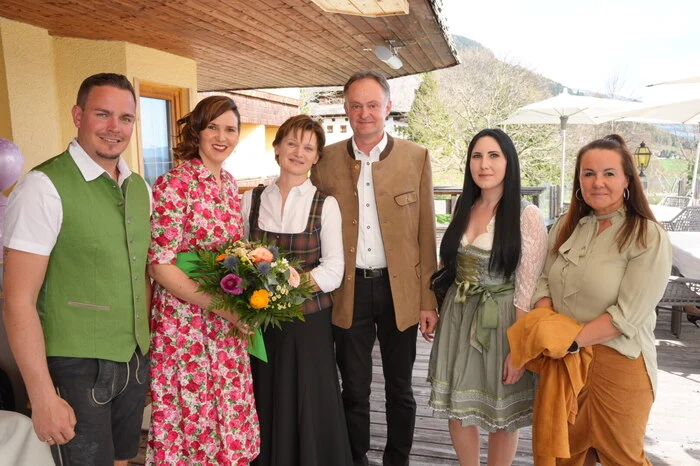 Benjamin und Birgit Obweger, Tourismus-Obfrau Veronika Palle und Alois Palle, Jaqueline Springer und Tanja Jamnig vom Millstätter Tourismusbüro