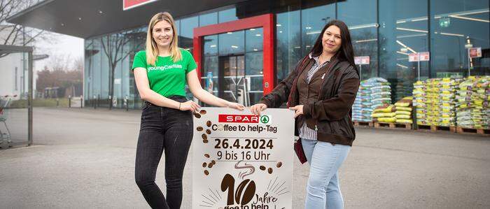 Ramona Janesch von youngCaritas und Ankica Sljiviv, Mitarbeiterin des SPAR-Supermarktes in der Lodengasse in Klagenfurt