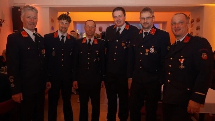 Die FF Gmünd lud am Samstag zu ihrem Ball ein: Rainer Oberwinkler, Alexander Kühnel, Felix Rudifera, Edmund Glanznig, Daniel Pirker und Heinz Egger