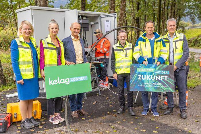 Freuen sich über das gemeinsame Vorhaben: Eva Tatschl-Unterberger, Petra Rodiga-Laßnig , Manfred Fleißner, Michael Marketz, Michael Karl (Projektleiter Kelag-Connect) und Gerald Obernosterer (Netzmanagement Kärnten Netz)