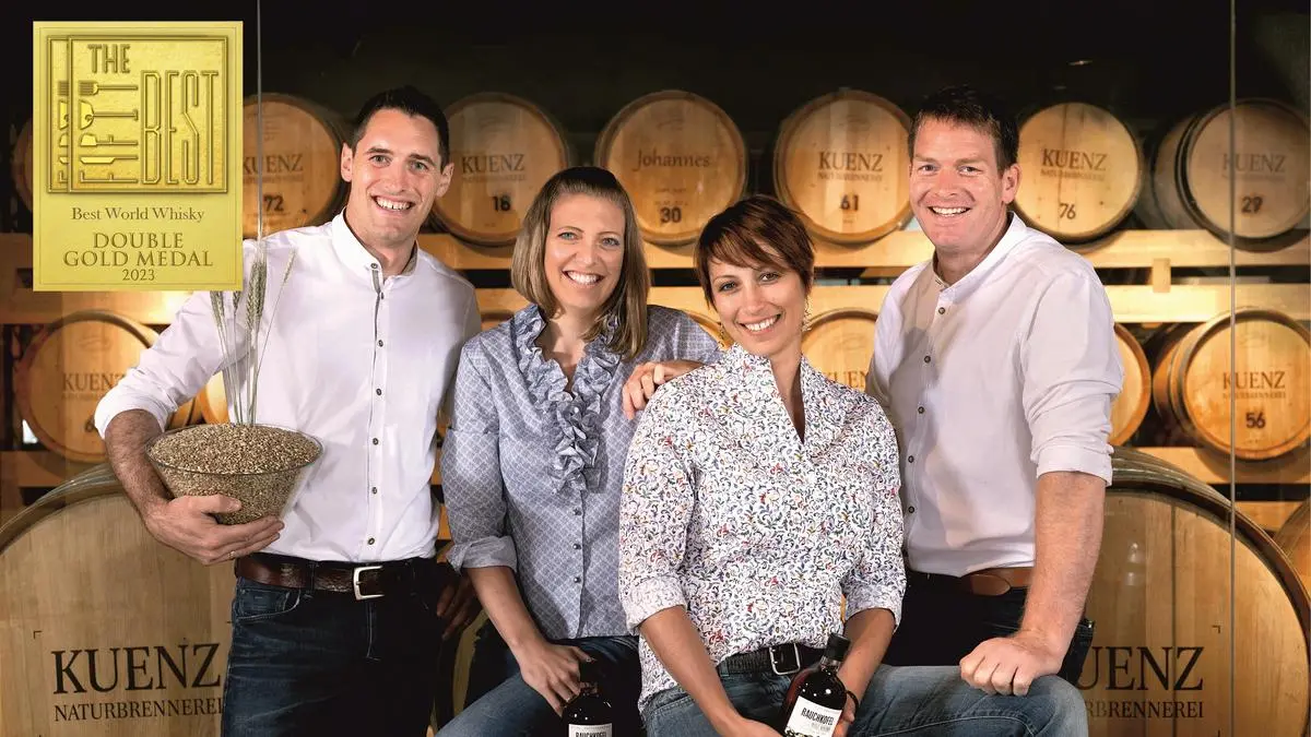 Familie Florian, Johanna, Sabine und Johannes Kuenz freuen sich sehr über die Doppelgoldmedaille
