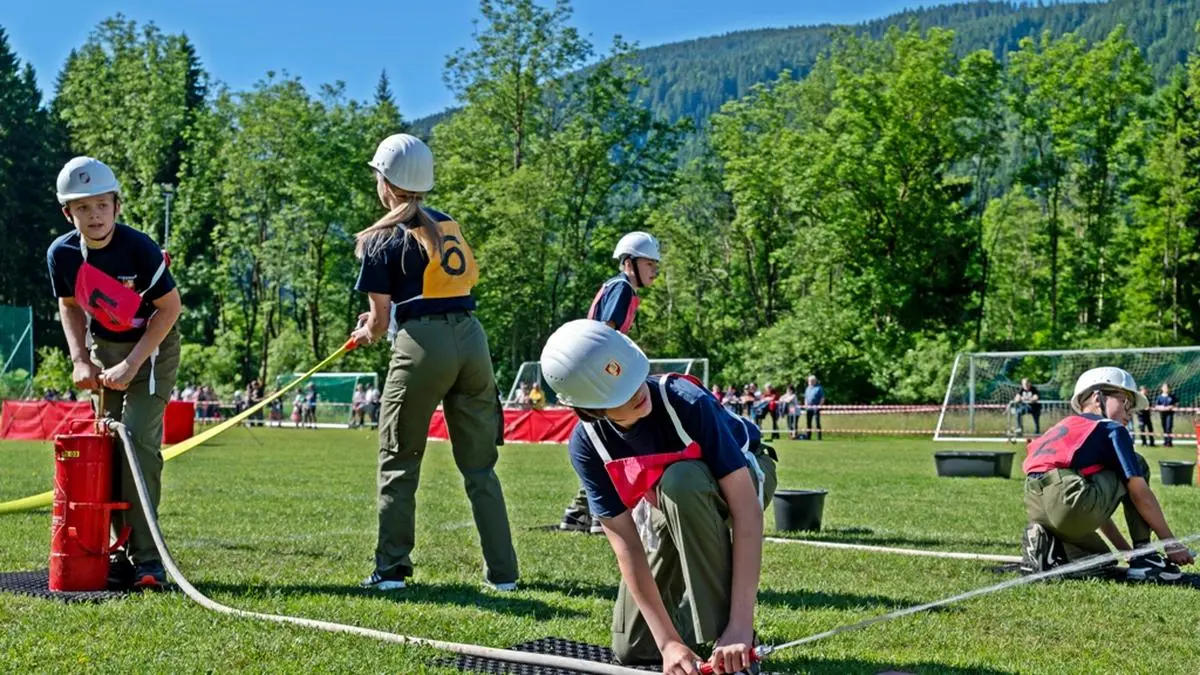 Die Jugendlichen stellten ihr sportliches und feuerwehrfachliches Können unter Beweis