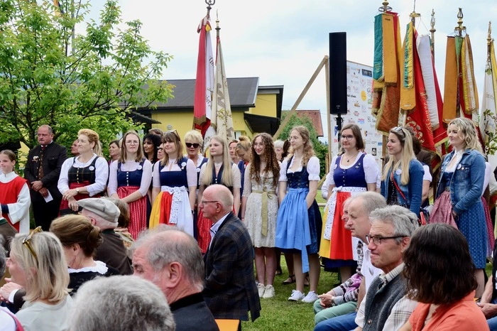  Organisiert wurde es, von der Ortsbevölkerung kräftig unterstützt,  vom Gemischten Chor St. Lorenzen im Gitschtal unter Obfrau Andrea Eder und Chorleiter Gerald Waldner. 