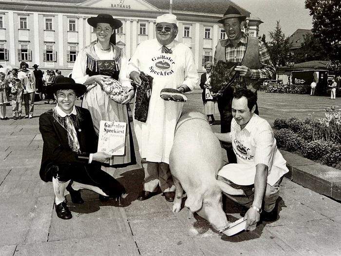 Die Bewerbung des Speckfestes in Klagenfurt ging mit Schwein über die Bühne