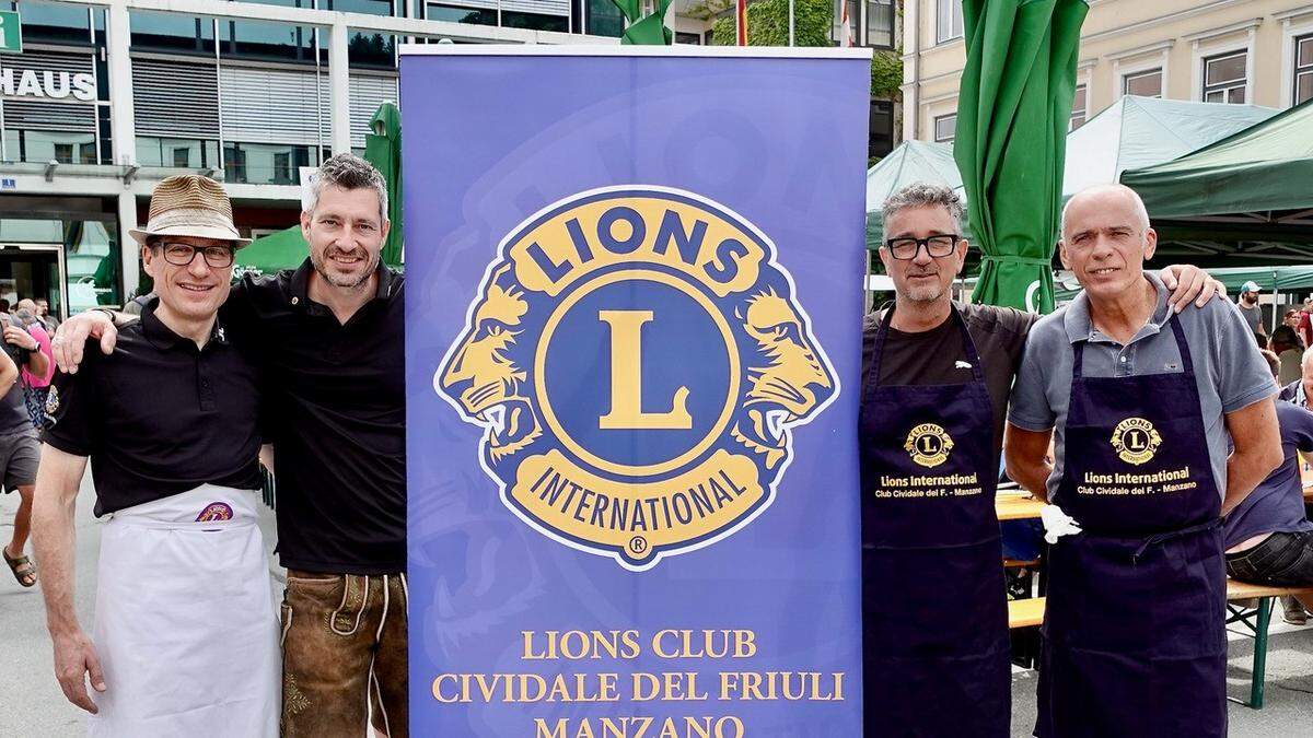 Herbert Kristler, die Lionsclub-Präsidenten Markus Traar (Hermagor) und Gianfranco Tateo (Cividale) und Daniele Balloch