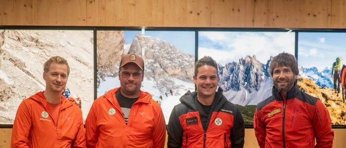 Landesleiter Ekkehard Wimmer mit dem neugewählten Bezirksleiter Michael Mußhauser, 
Stellvertreter Rafael Walder und Leiter der Alpinpolizei Osttirol Mathias Außerdorfer