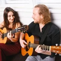 Unter anderem unterhalten „Crossing Strings“ das Publikum
