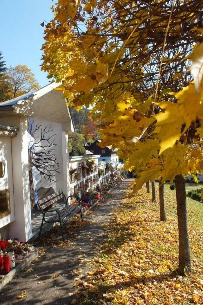 Am Stadtfriedhof in Spittal sind Urnenbeisetzungen und Erdbestattungen möglich