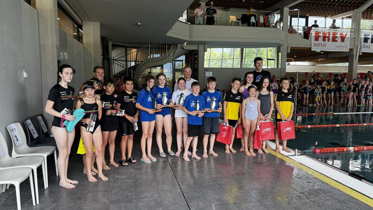 Die Staffel der Schwimmunion Osttirol holte den zweiten Platz, über 6 mal 25 Freistil:  Otmar Gomille, Jonas Gomille, Pia Guggenberger, Julia Salcher, Hanna Ameseder und Lorenz Gomille