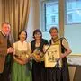 Gmünds Bürgermeister Josef Jury, die neue Obfrau Elke Kofler, Präsidentin des Landesverbands Monika Plieschnegger und die bisherige Obfrau Ulli Moser 