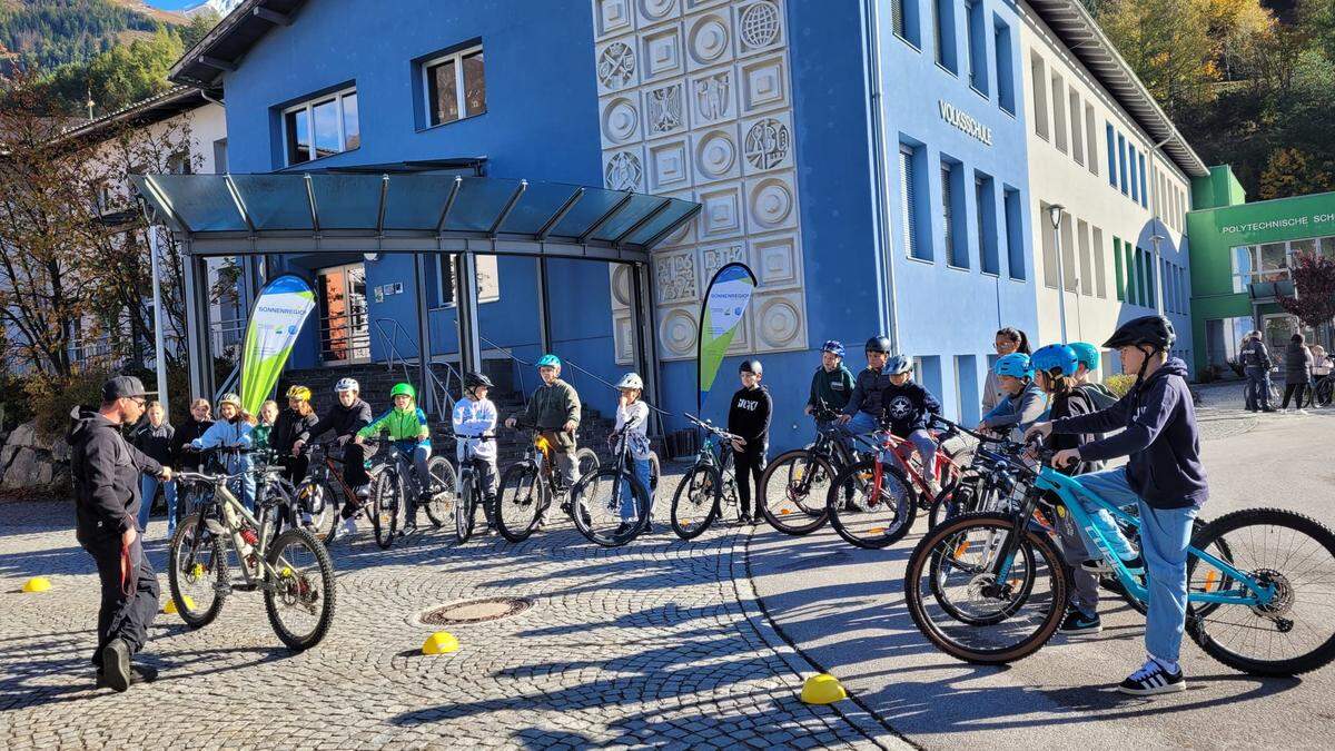 Am 11. Oktober drehte sich an der Mittelschule Matrei alles um das Fahrrad