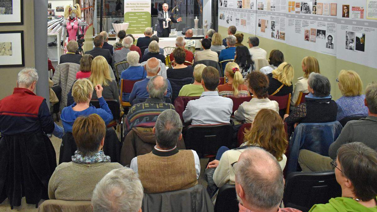 Superintendent Manfred Sauer hielt einen Vortrag über „Gelassenheit und Zuversicht“