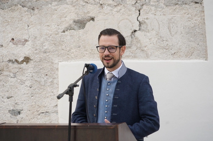 „Der Barbara-Egger-Park ist heute ein Naturjuwel und Blickfang für jeden, der nach Millstatt kommt“, sagte Landesrat Sebastian Schuschnig bei der feierlichen Eröffnung
