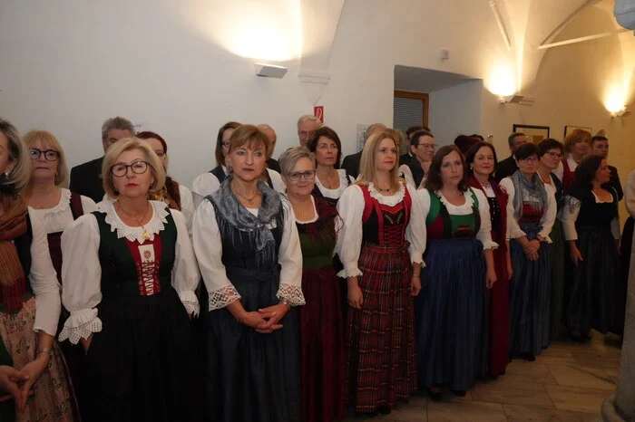 Auch der Singkreis Porcia, den Drewes 50 Jahre lang leitete, war anwesend