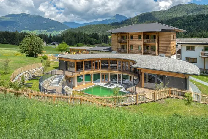 Das Familienhotel Kreuzwirt am Weißensee wurde unter anderem für Naturverbundenheit und Nachhaltigkeit prämiert