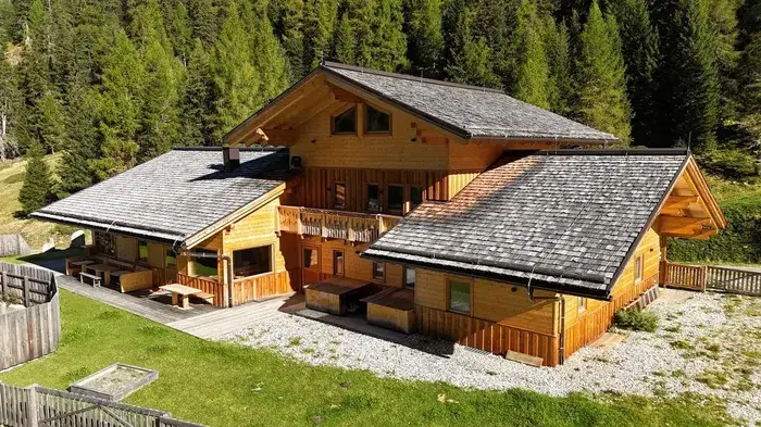 Der neu errichteten Jausenstation Glödis Refugium von Anton Huter wird immer wieder der Strom abgedreht