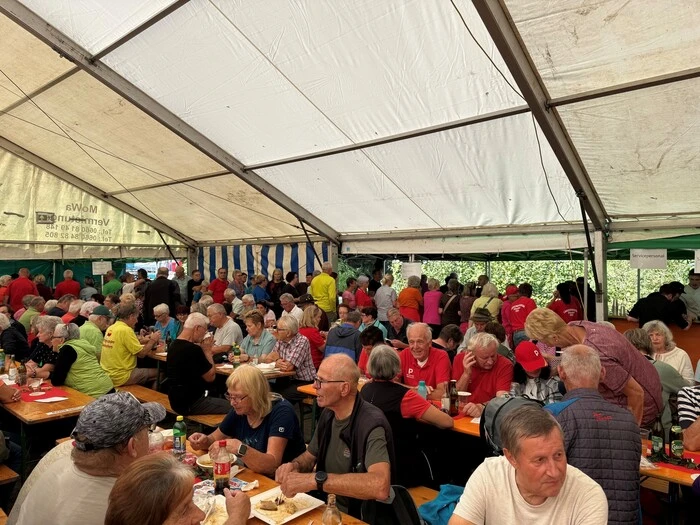 Für die Verpflegung der zahlreichen Teilnehmer war gesorgt