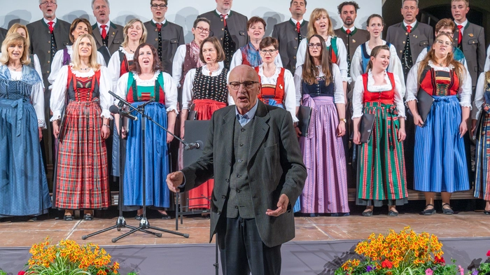 1956 übernahm Hellmuth Drewes die Leitung des gemischten Chores Spittal. Daraus entstand später der Singkreis Porcia, dem der Chorleiter 50 Jahre lang vorstand