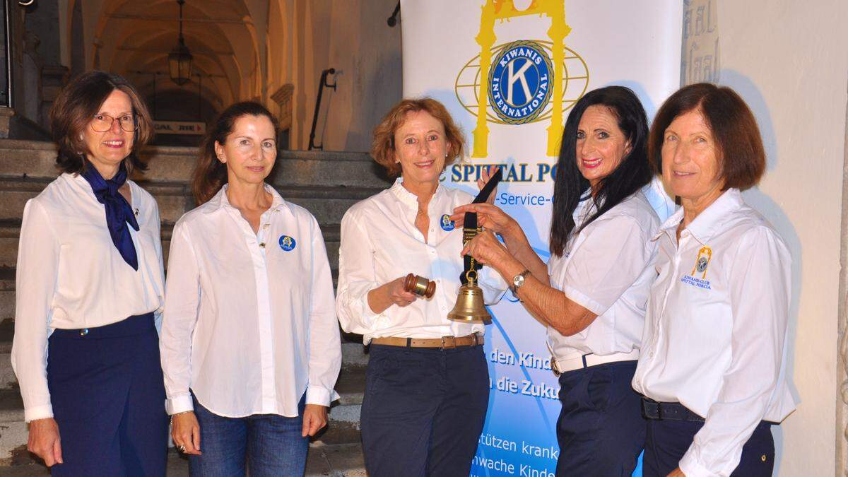 Ingrid Petutschnig, Claudia Petz-Schmid, Gundi Kaller-Grill, Edeltraud Lenhard und Karin Meließnig