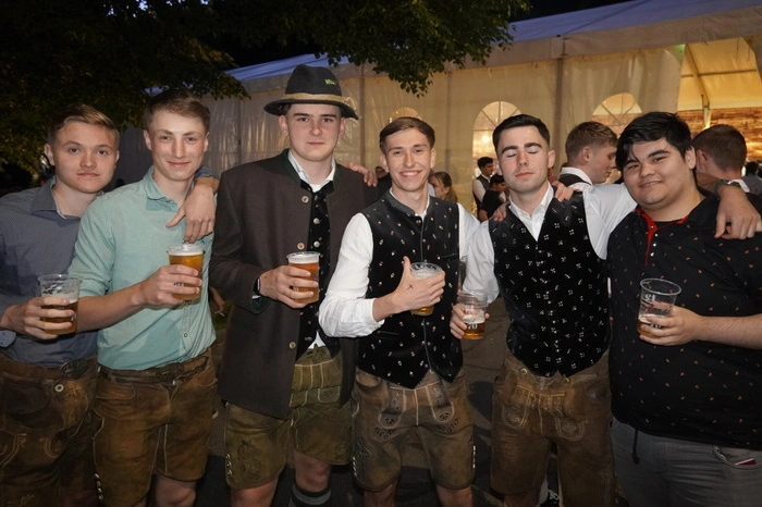 Das Fest wurde vom Absolventenverband Litzlhof und Drauhofen sowie vom Waldsportverein Litzlhof organisiert