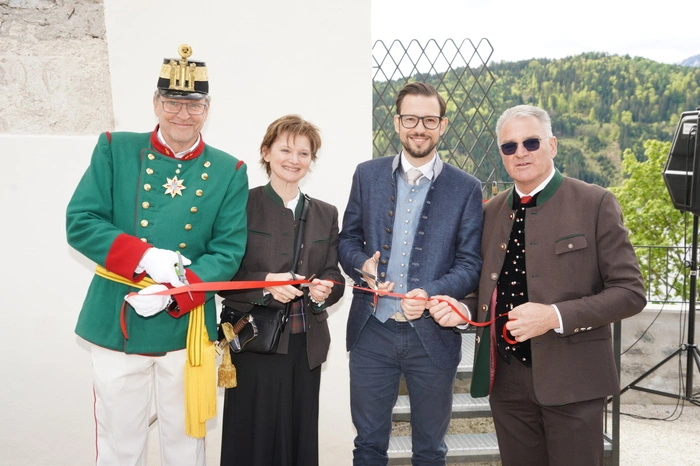 Altbürgermeister Josef Pleikner, Veronika Palle (Obfrau Tourismusverband Millstatt), Landesrat Sebastian Schuschnig und Bürgermeister Alexander Thoma