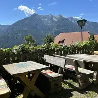 Es gibt 45 Sitzplätze in der Buschenschenke Hupfa in Berg im Drautal 