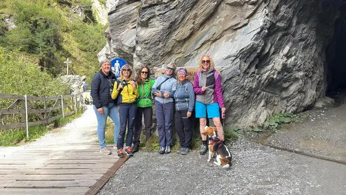 Frauen auf einer Wanderung