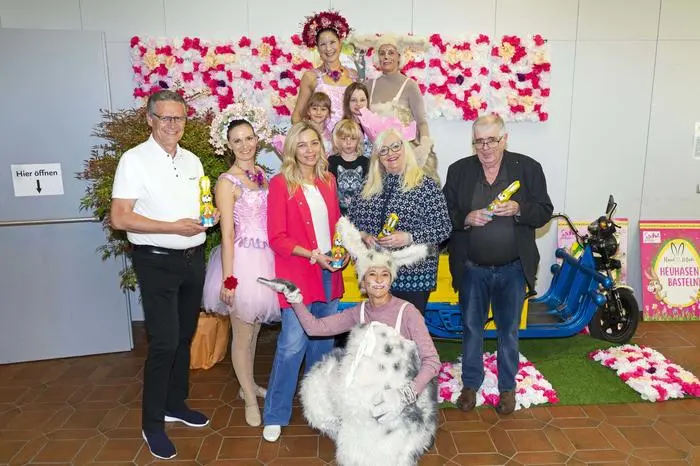 Neben dem Osterhasen waren auch Frühlingselfen beim Osterpicknick zu Gast