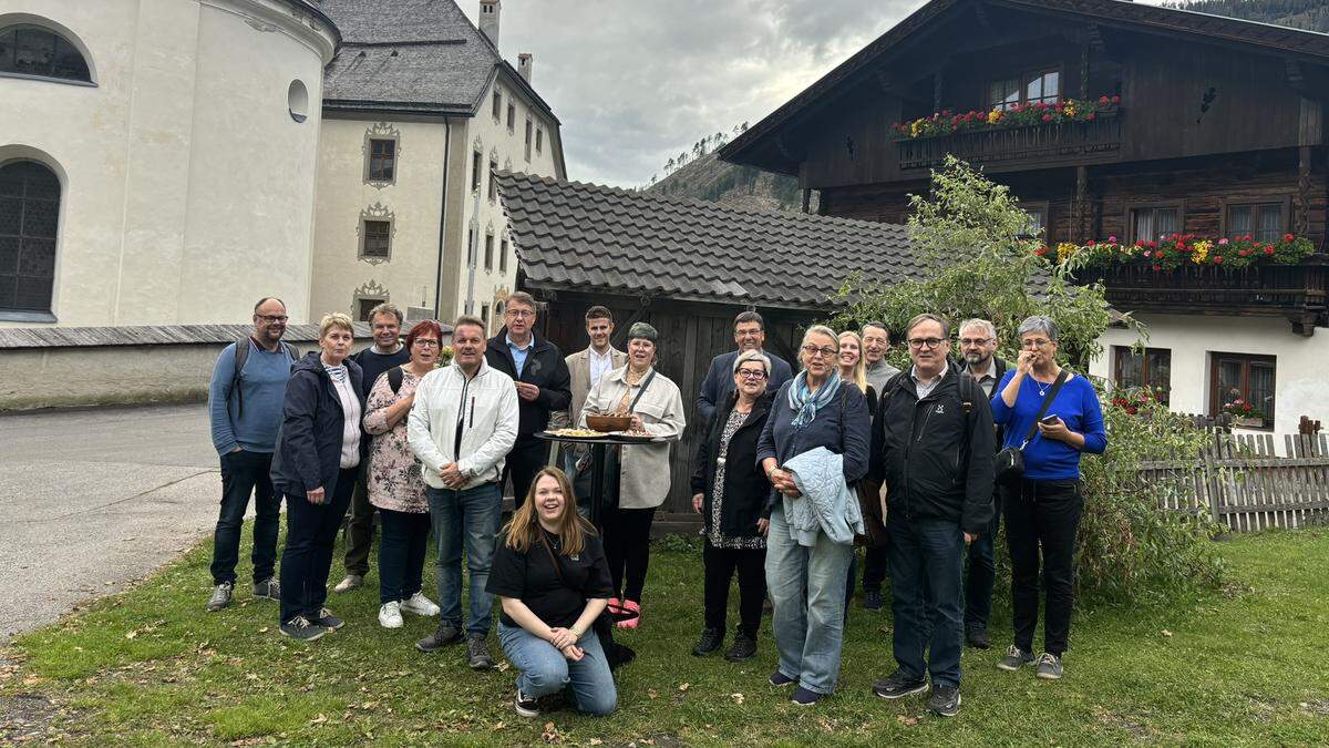 Ein Besuch wurde auch dem Pfleghaus in Anras abgestattet