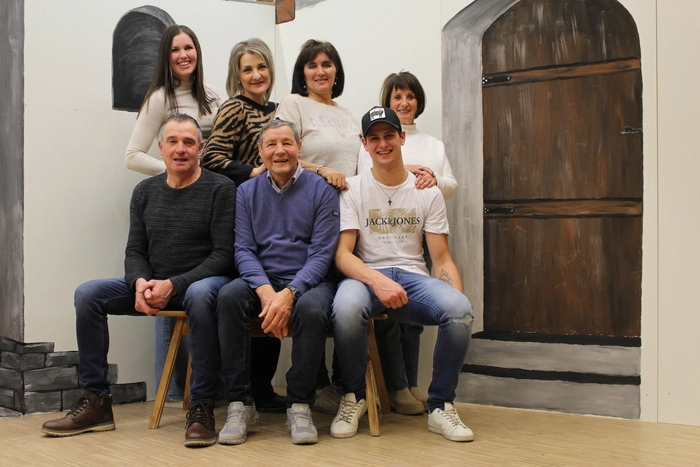 Die Theatergruppe Außervillgraten lädt zu ihren Vorstellungen