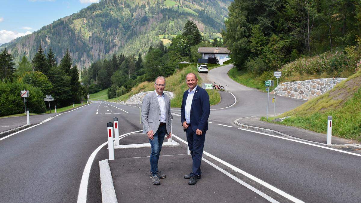 Josef Geisler und Bürgermeister Martin Mayerl beim Lokalaugenschein auf der Großglockner Straße