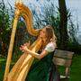 Die Harfe erfüllt das Leben von Isabelle Hassler