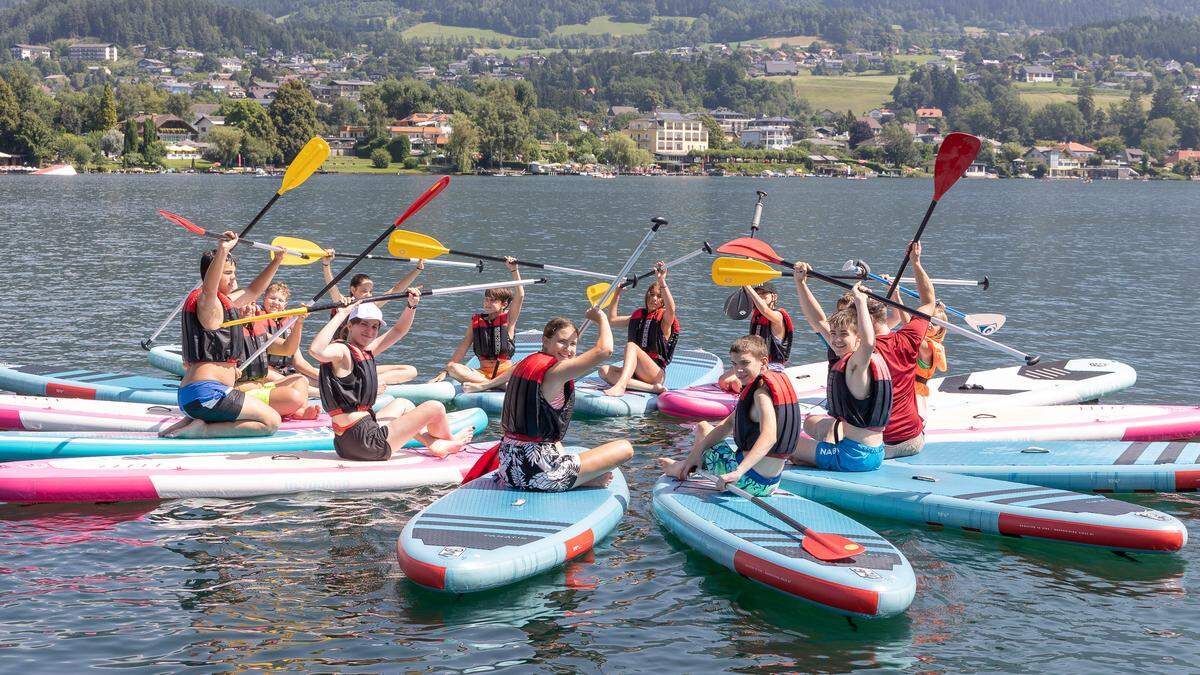 Das absolute Highlight für die Kinder aus Osteuropa: Stand-up-Paddeln am Millstätter See