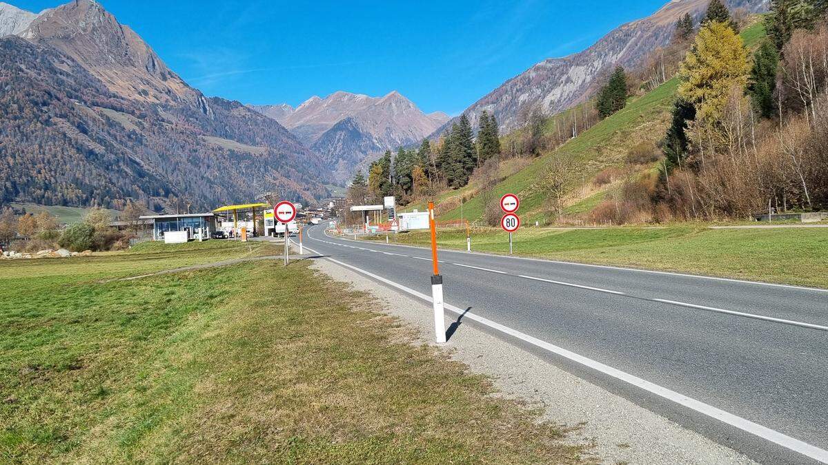 Von Lienz kommend auf der linken Seite entsteht das Hotel 