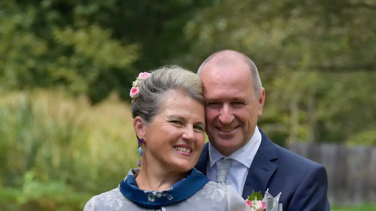 Das Brautpaar bei Schloss Bruck