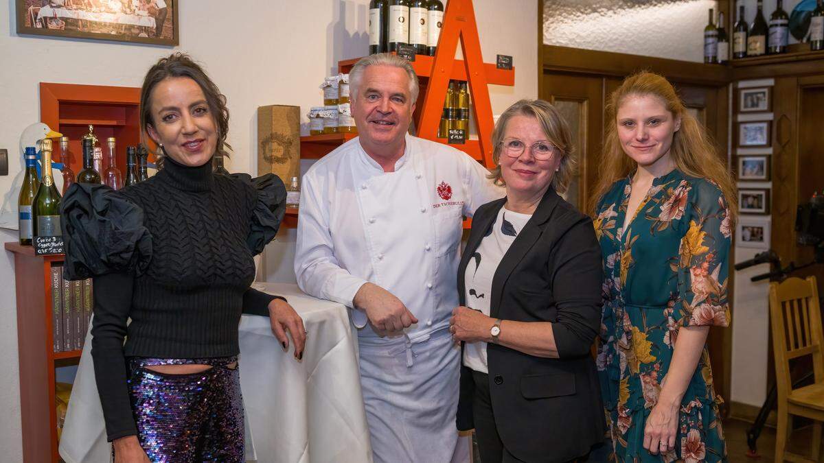 Christine Lasta, Hannes Tschemernjak, Bernarda Fink und Stephanie Lexer (von links)