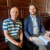 Rechtsanwalt Paolo Caneppele mit Walter Bergmann. „Er und seine Mutter waren ein Herz und eine Seele.“