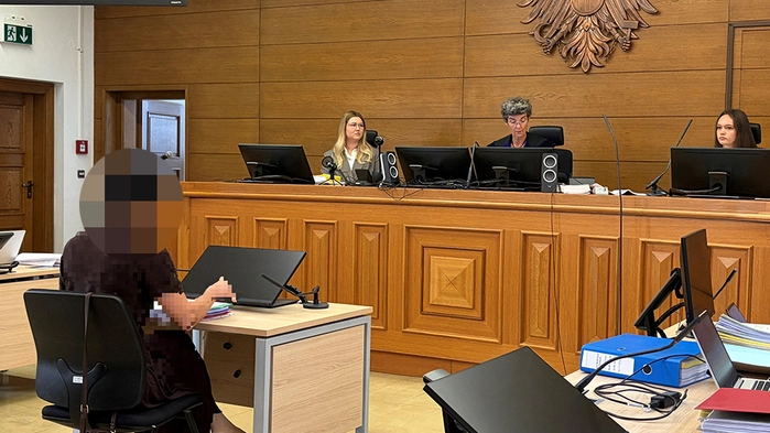 Ärztin wegen gewerbsmäßigen Betrugs angeklagt