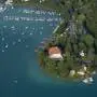 Luftaufnahme vom Schloss Maria Loretto am Wörthersee 