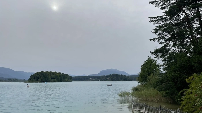 Am Faaker See sorgte der Sahara-Staub für eine ganz eigene Stimmung
