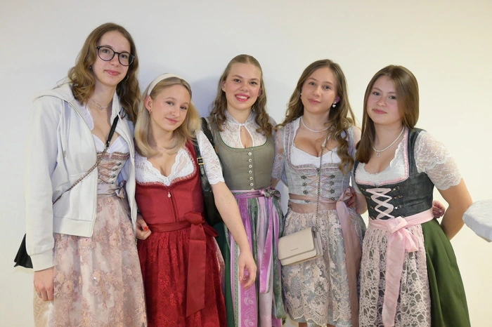 Für Tanzlaune sorgten im Festsaal „Die jungen fidelen Lavanttaler“ und in der Disco sorgte DJ „Nameless“ für gute Stimmung.