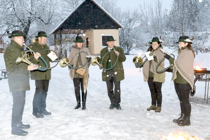 Für die musikalische Umrahmung kommen unter anderen der Musikverein Krappfeld und die Jagdhornbläser Althofen/Guttaring auf.