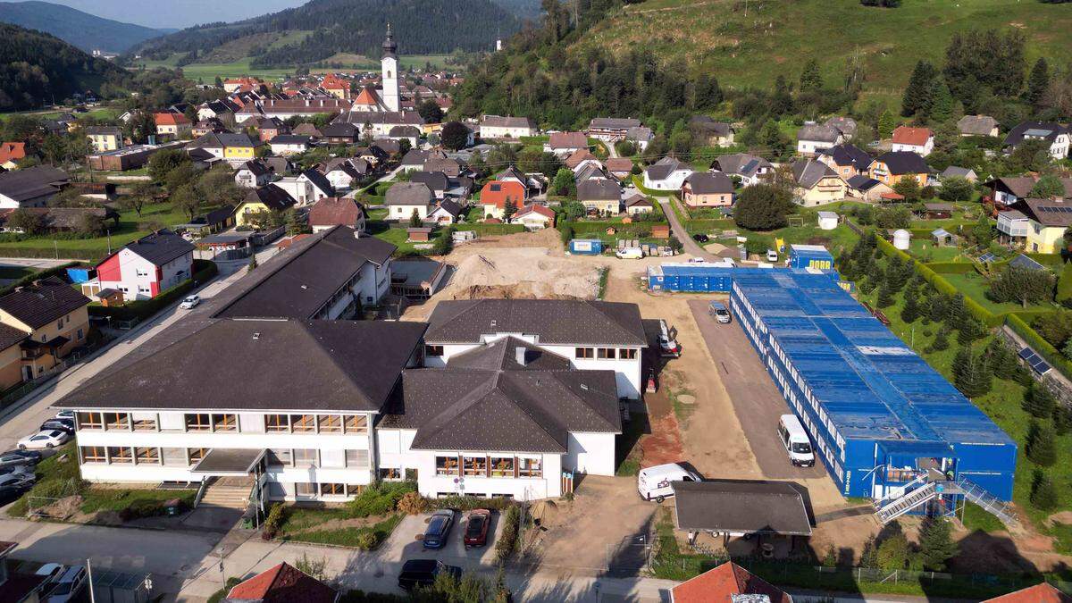 In Straßburg entsteht ein neues Bildungszentrum. In diesem Schuljahr findet der Unterricht in Baucontainern statt 