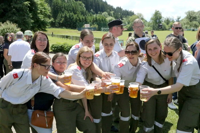 Den Sprung auf das oberste Stockerl schafften die FF Thalsdorf 3, FF Grades 1, FF Straßburg 1, FF Treffelsdorf 3 sowie die Damenmannschaft 1 der FF Grades.