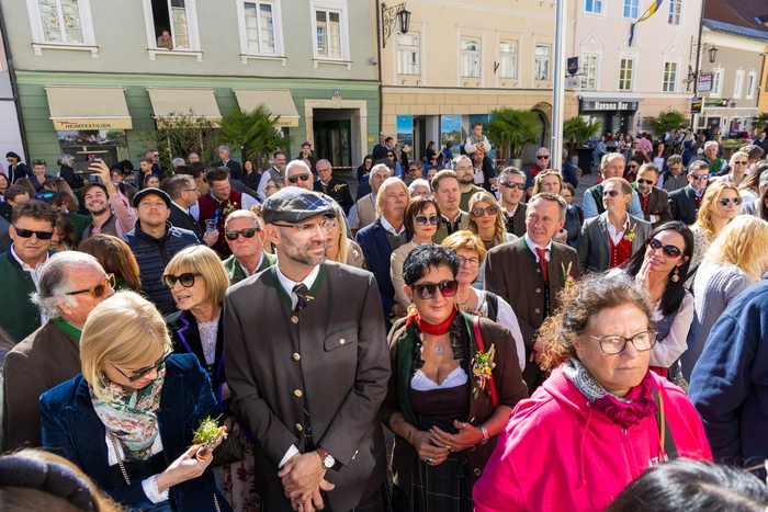 Der Hauptplatz war voll.