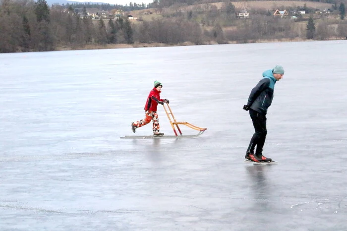 Übrigens: Ein Video vom Eislaufauftakt am Längsee gibt es auf Facebook Kleine Zeitung St. Veit/Feldkirchen zu sehen. 
