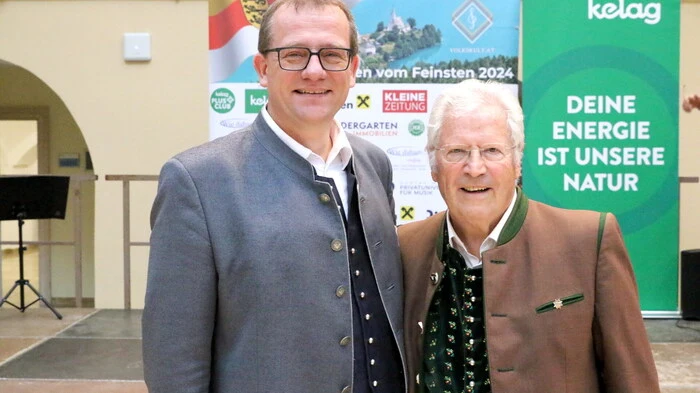 Wenn das Organisatoren-Duo Wolfgang König und Richi Di Bernardo (von links)  zum „Singen vom Feinsten“ lädt, bleiben die Besucher nicht aus. Wie am Freitagabend in Friesach. 