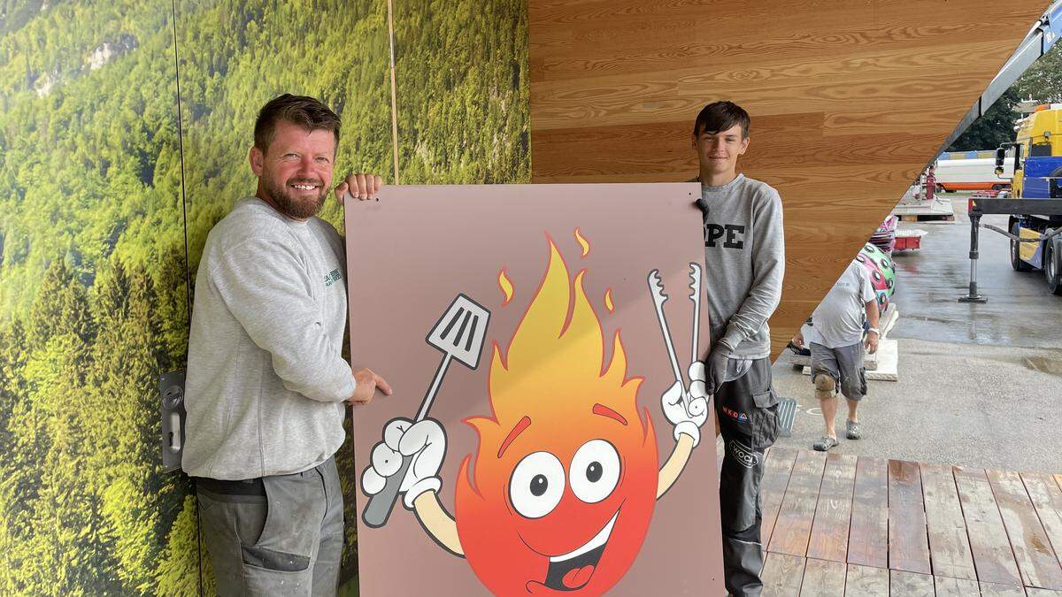 Heribert Weiss und André Brachmaier befinden sich derzeit mitten im Aufbau 